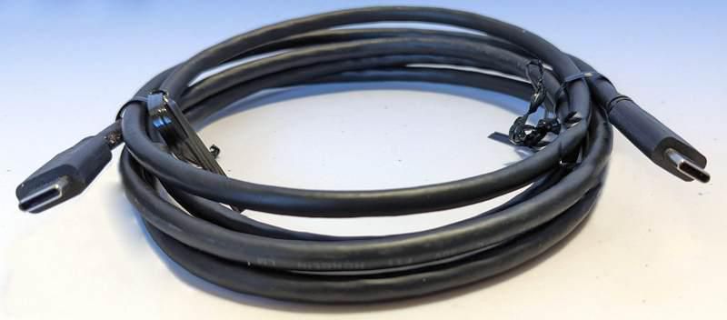 Elo Touch Solutions 2 feet USB-C to USB-C cable